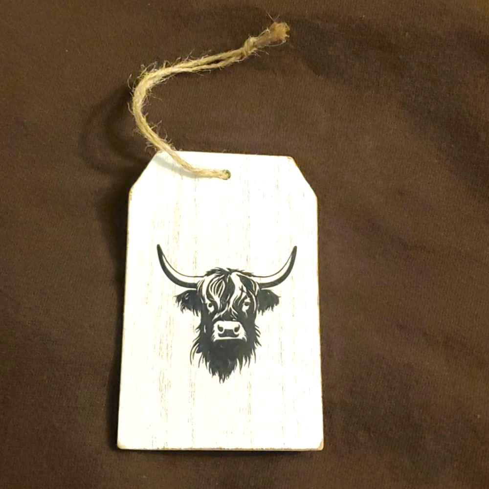 Highland Cow Hanging Tag